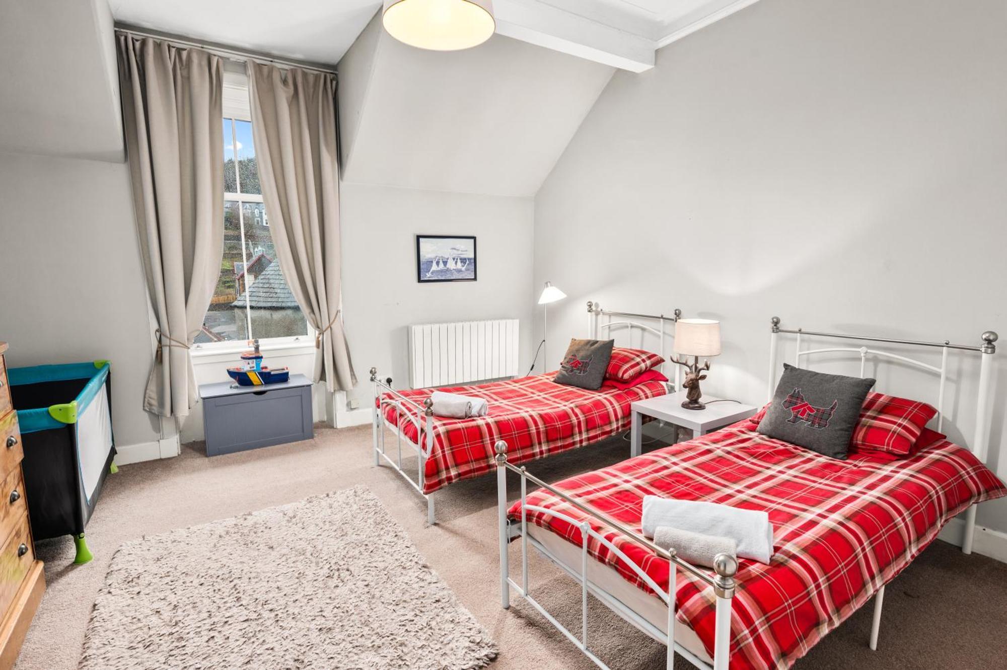 Panoramic Sea Views - Stunning 3Bd Apt & Balcony Oban Esterno foto